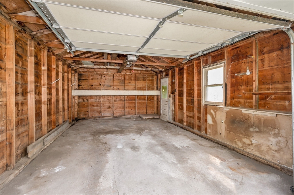 74 Hillcrest Road Dracut, MA 01826 - Photo 36 of 40 Gallery Image 36