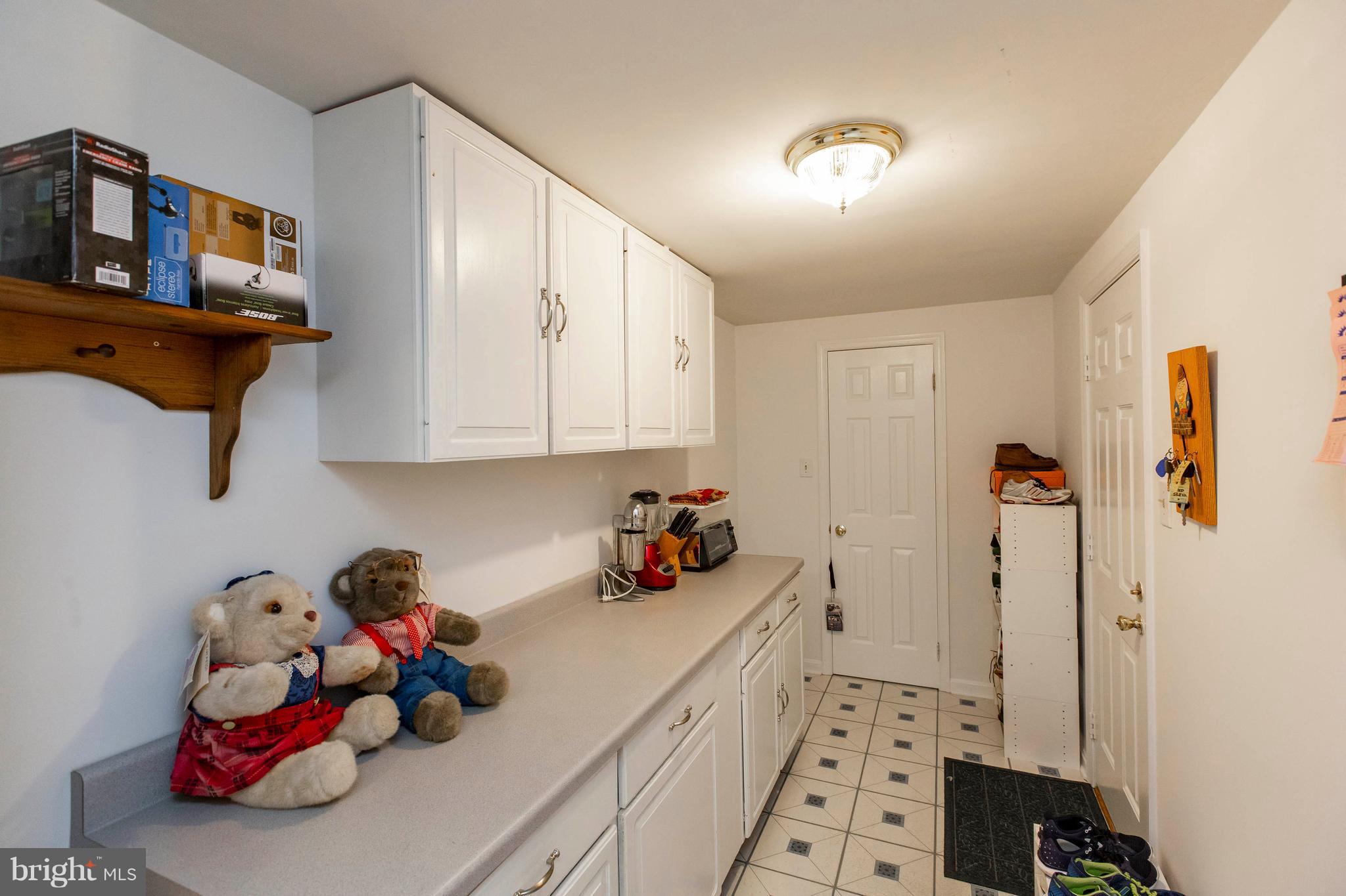 145 Bonifant Road Silver Spring, MD 20905 - Photo 14 of 29 Interior (General)