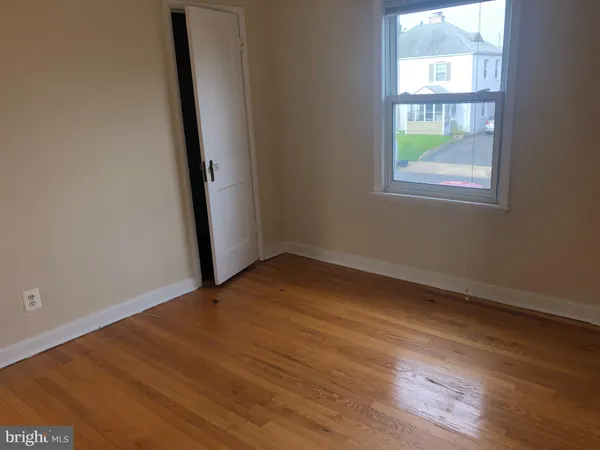 $2,600 | 310 South Veitch Street, Arlington, VA 22204