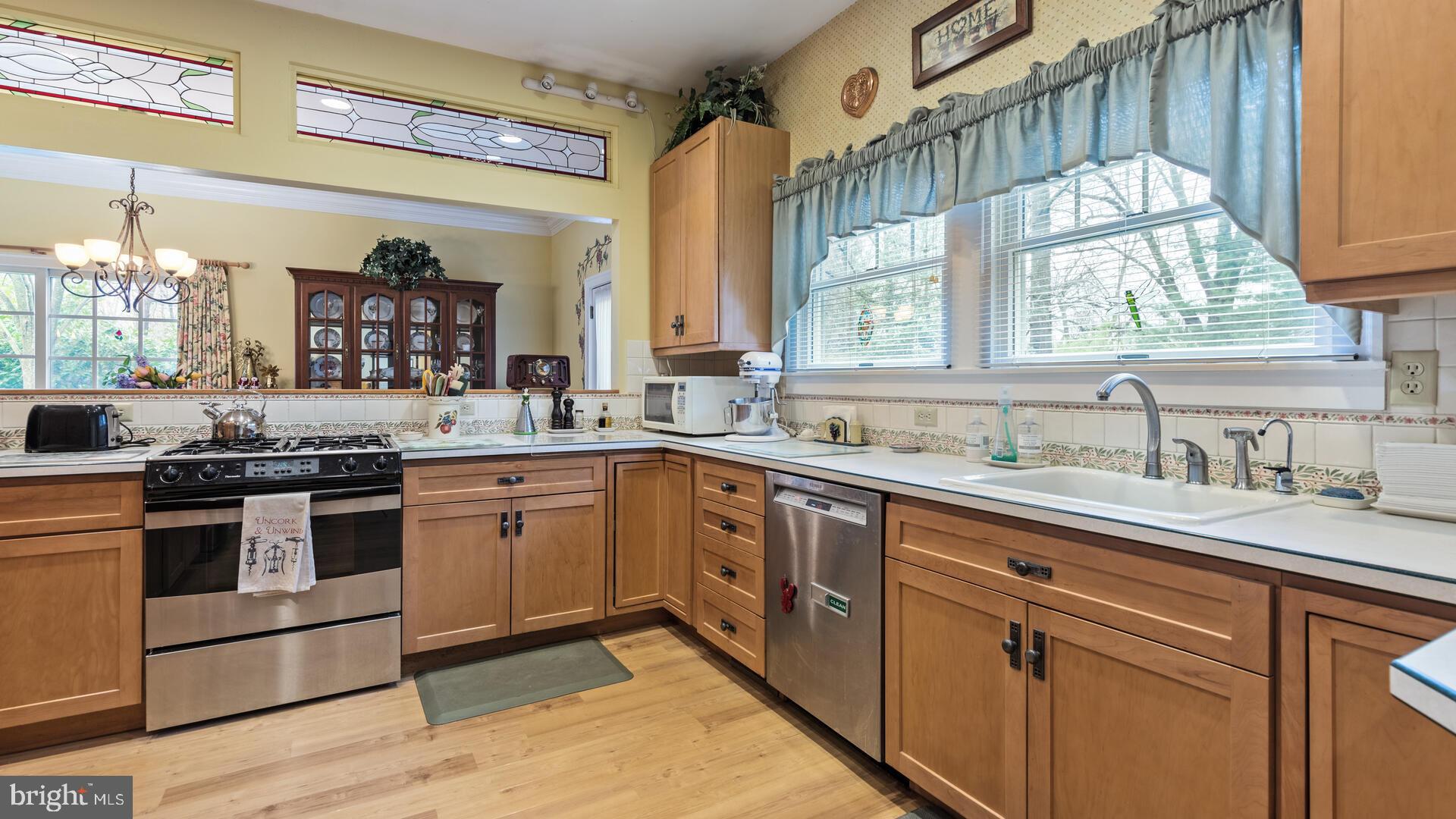 440 South Main Street Hightstown, NJ 08520 - Photo 8 of 43