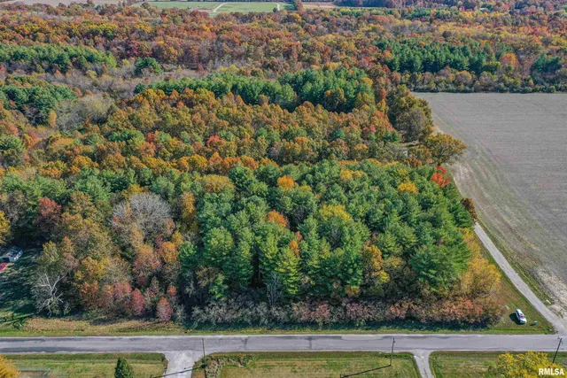 $220,000 | 400-block Edgewood Road, Salem, IL 62881