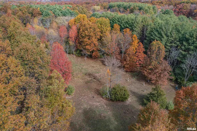 $220,000 | 400-block Edgewood Road, Salem, IL 62881