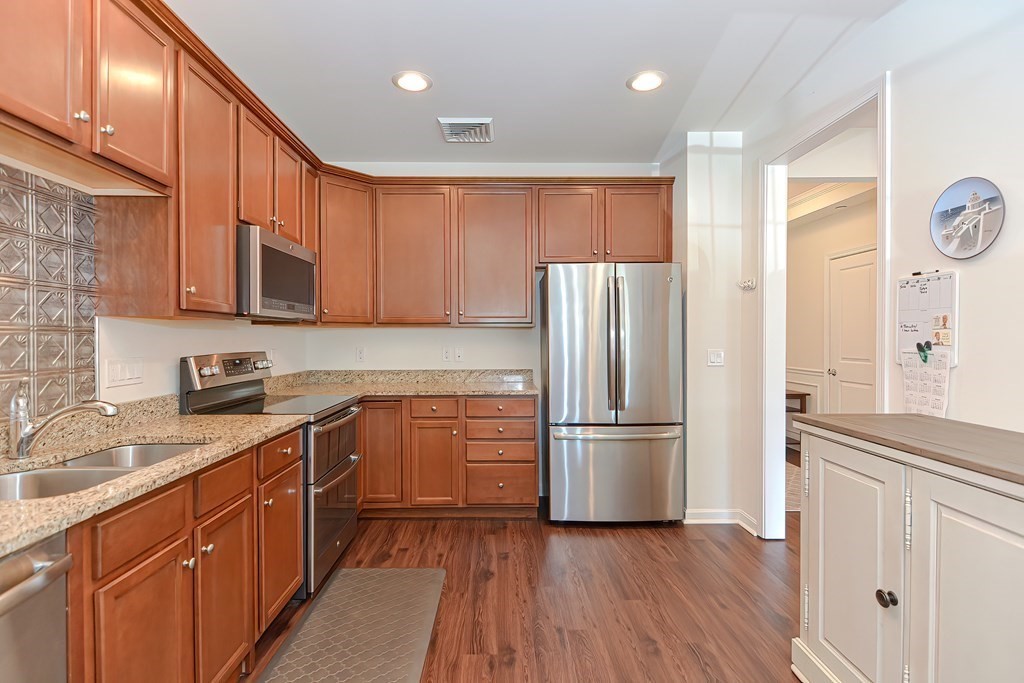 7 Morgan Drive, Unit 203 Natick, MA 01760 - Photo 4 of 30