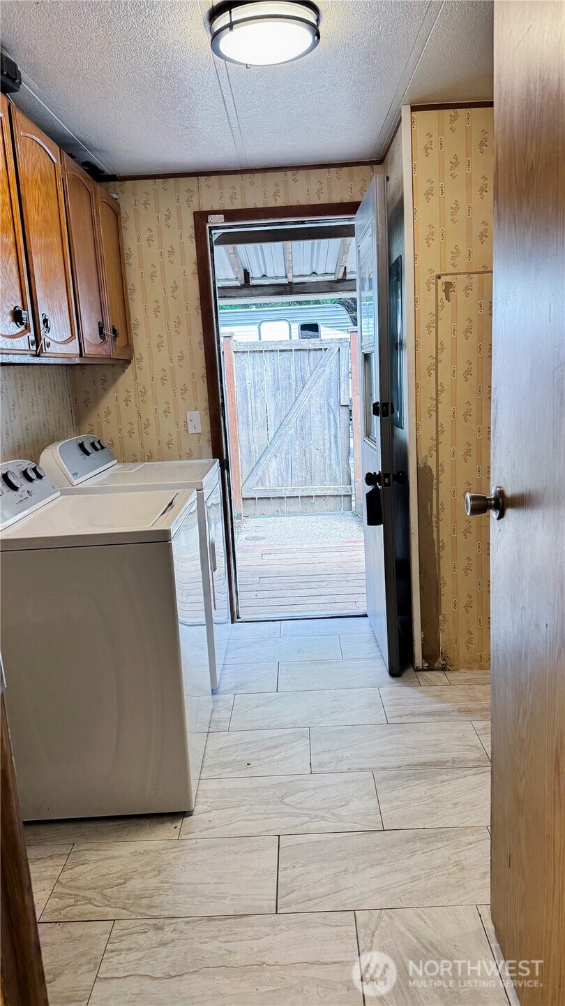 521 Northeast Larson Lake Road Belfair, WA 98528 - Photo 13 of 35