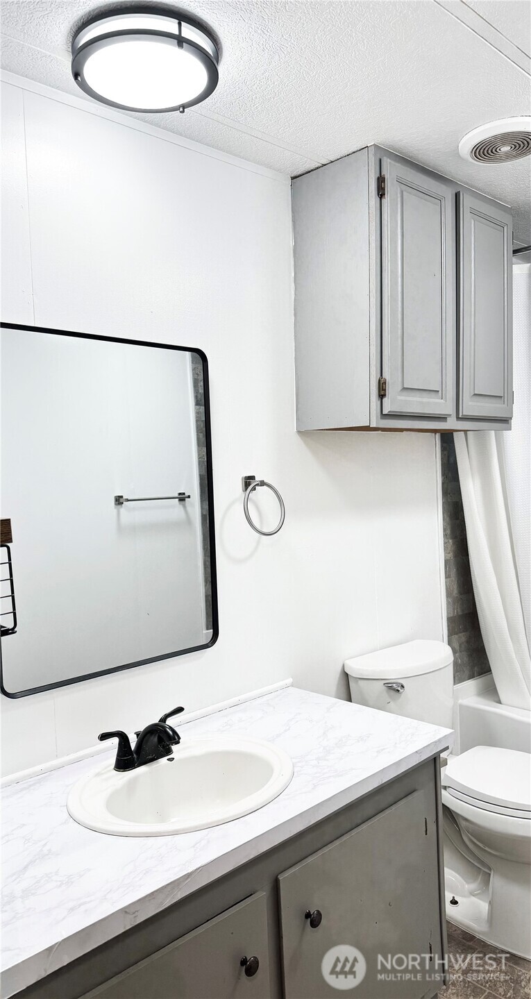 521 Northeast Larson Lake Road Belfair, WA 98528 - Photo 21 of 35