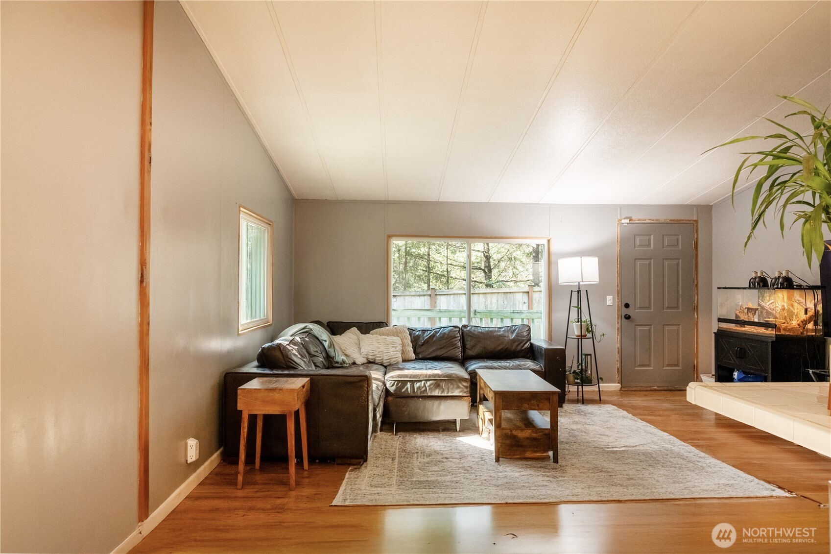 521 Northeast Larson Lake Road Belfair, WA 98528 - Photo 4 of 35