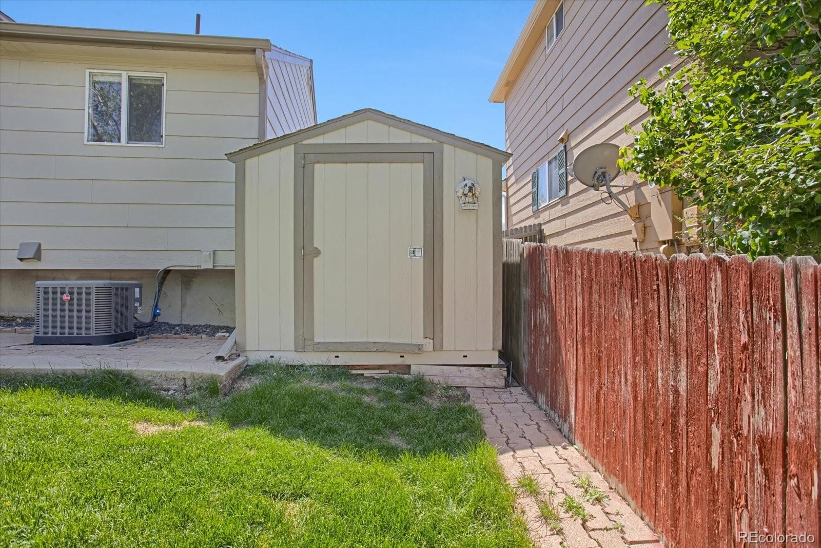 5189 Enid Way Denver, CO 80239 - Photo 18 of 18