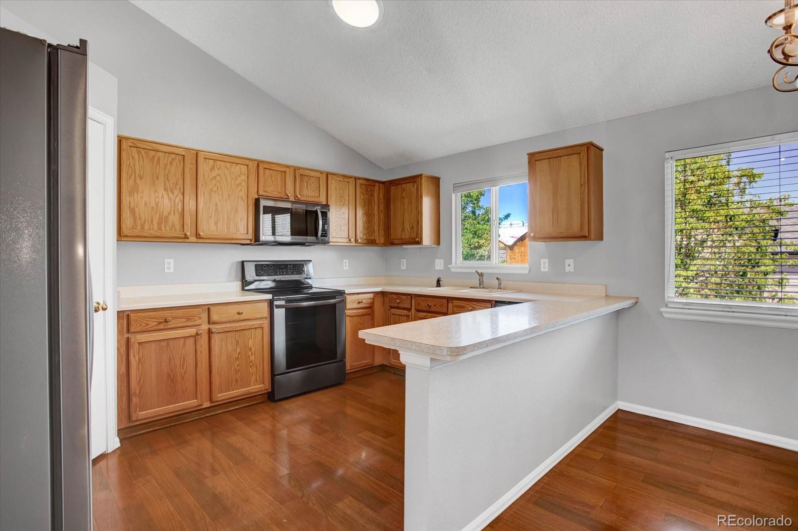 5189 Enid Way Denver, CO 80239 - Photo 4 of 18
