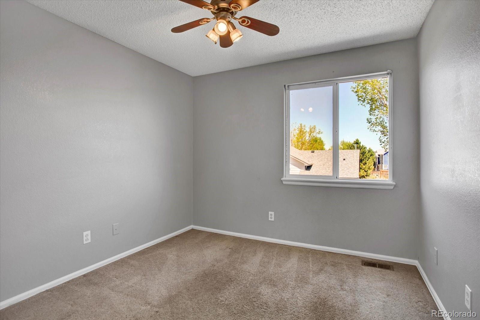 5189 Enid Way Denver, CO 80239 - Photo 10 of 18