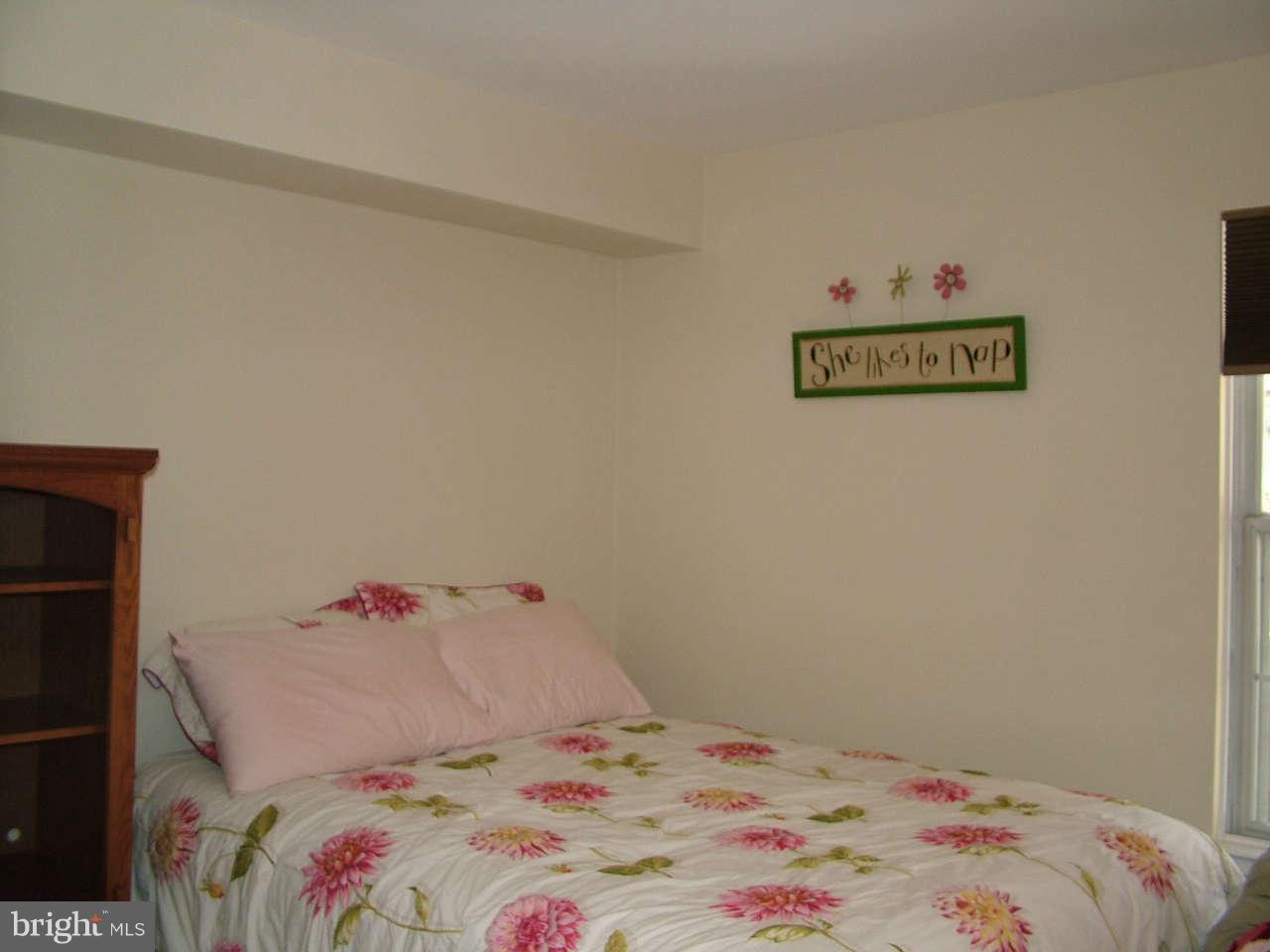 7708 Lexton Place, Unit 82 Springfield, VA 22152 - Photo 11 of 25 Bedroom