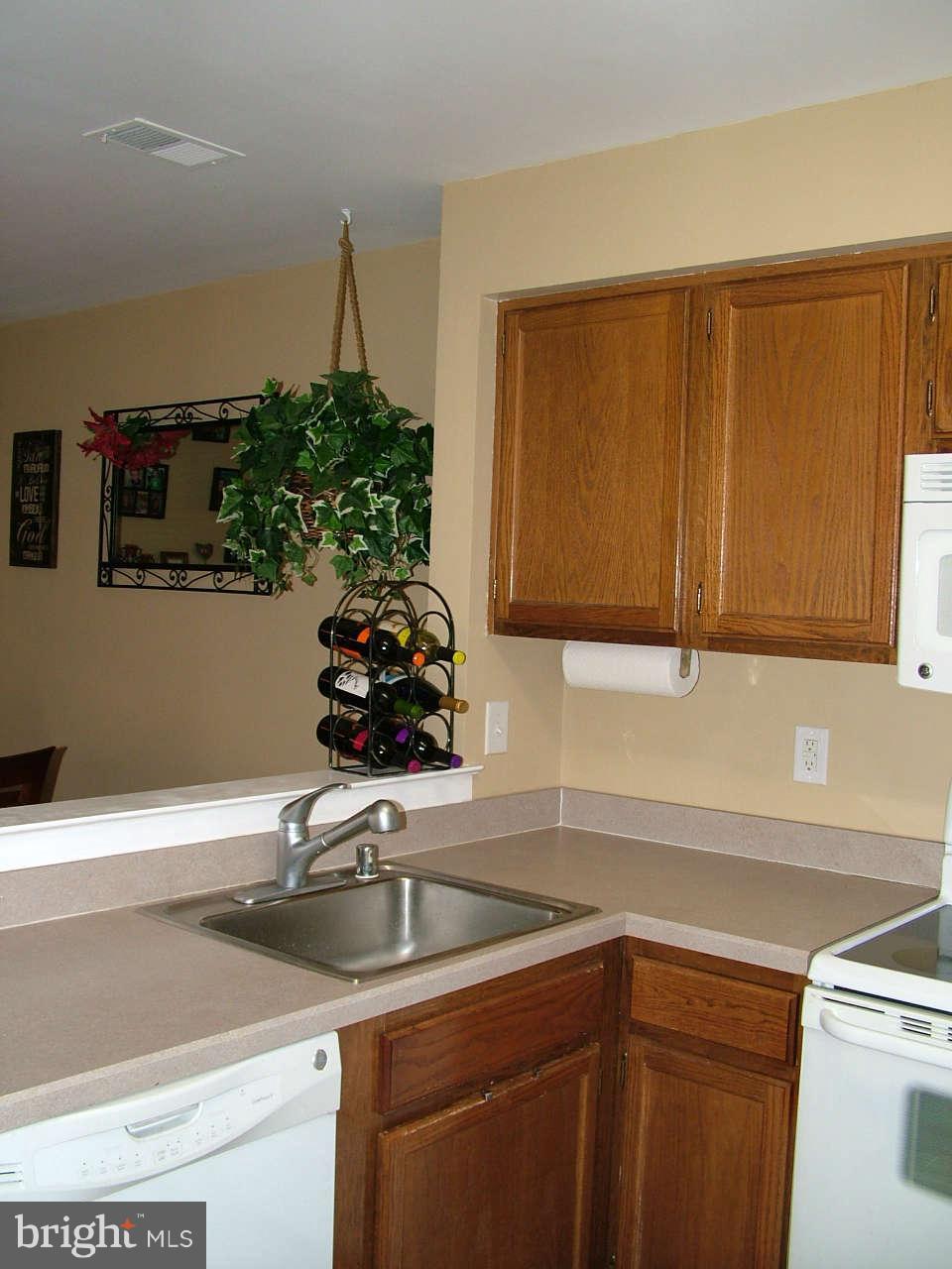 7708 Lexton Place, Unit 82 Springfield, VA 22152 - Photo 13 of 25 Kitchen