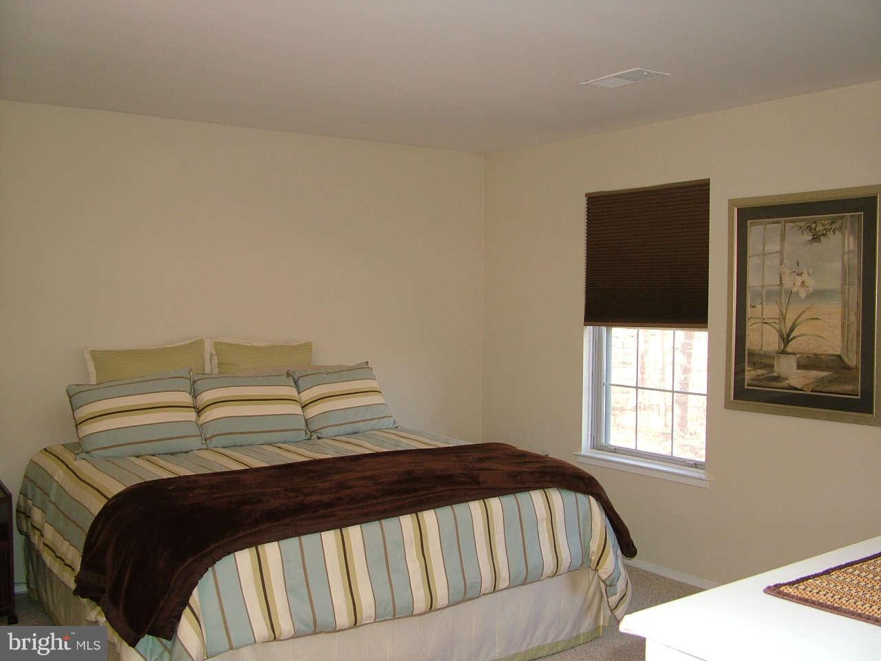 7708 Lexton Place, Unit 82 Springfield, VA 22152 - Photo 9 of 25 Bedroom (Master)