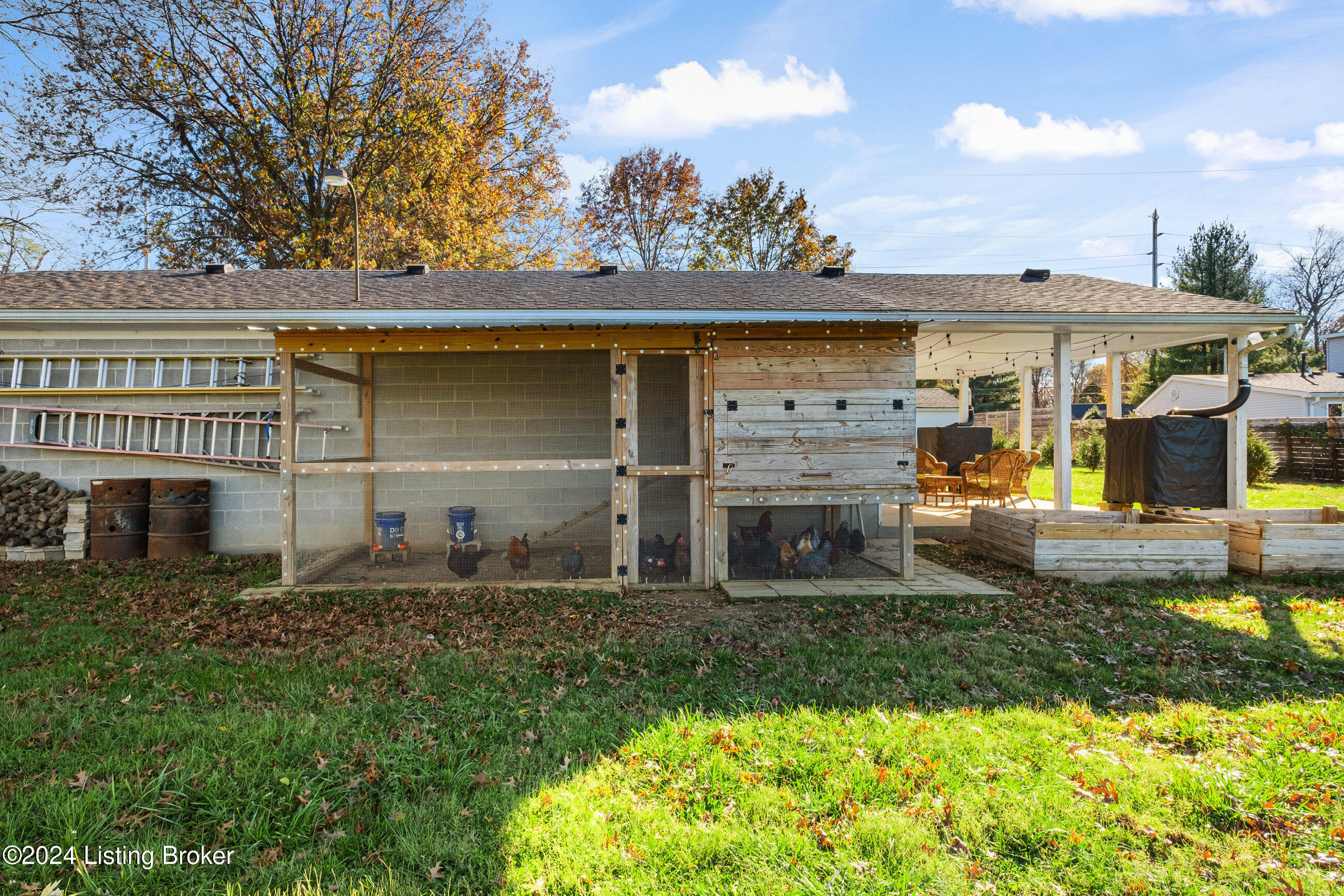 9809 Fairmount Road Louisville, KY 40291 - Photo 25 of 34 9809 fairmount_070