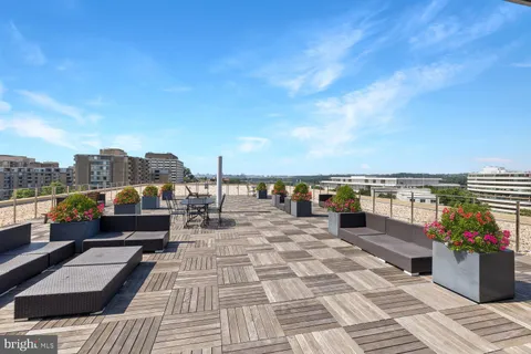 a view of terrace with city view