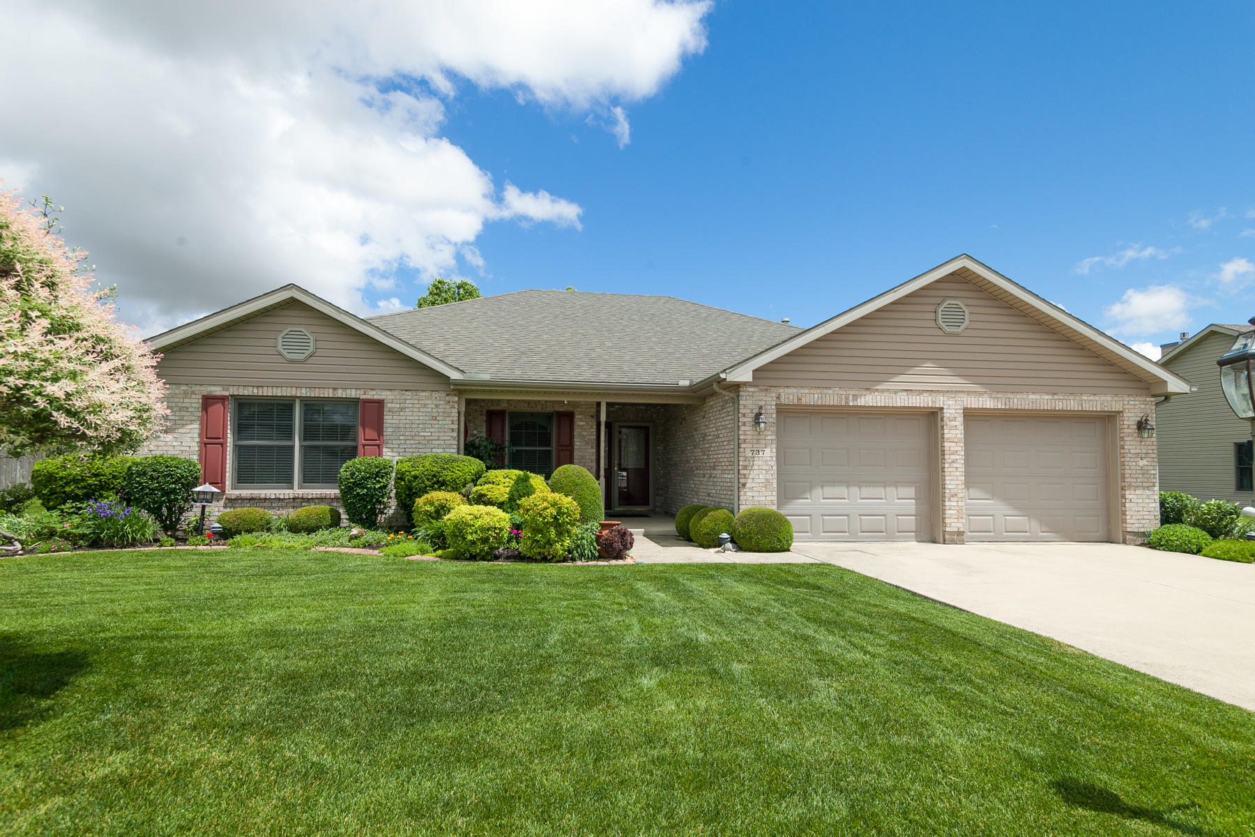 737 Shaftsbury Road Troy, OH 45373 - Photo 1 of 35 Gallery Image 1
