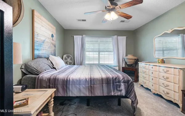 $395,000 | 6193 Nesbit Road, Lake Cormorant, MS 38641