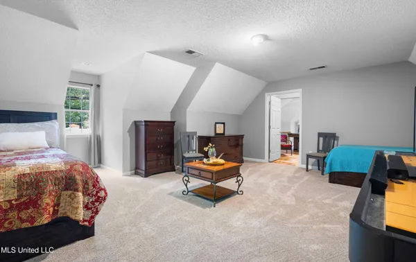 $395,000 | 6193 Nesbit Road, Lake Cormorant, MS 38641