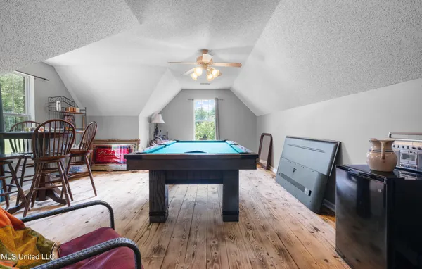 $395,000 | 6193 Nesbit Road, Lake Cormorant, MS 38641