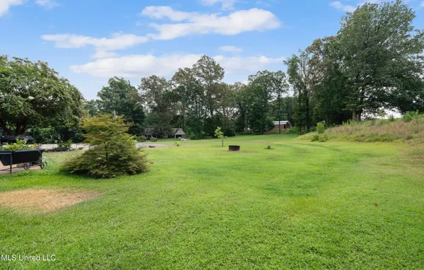 $395,000 | 6193 Nesbit Road, Lake Cormorant, MS 38641