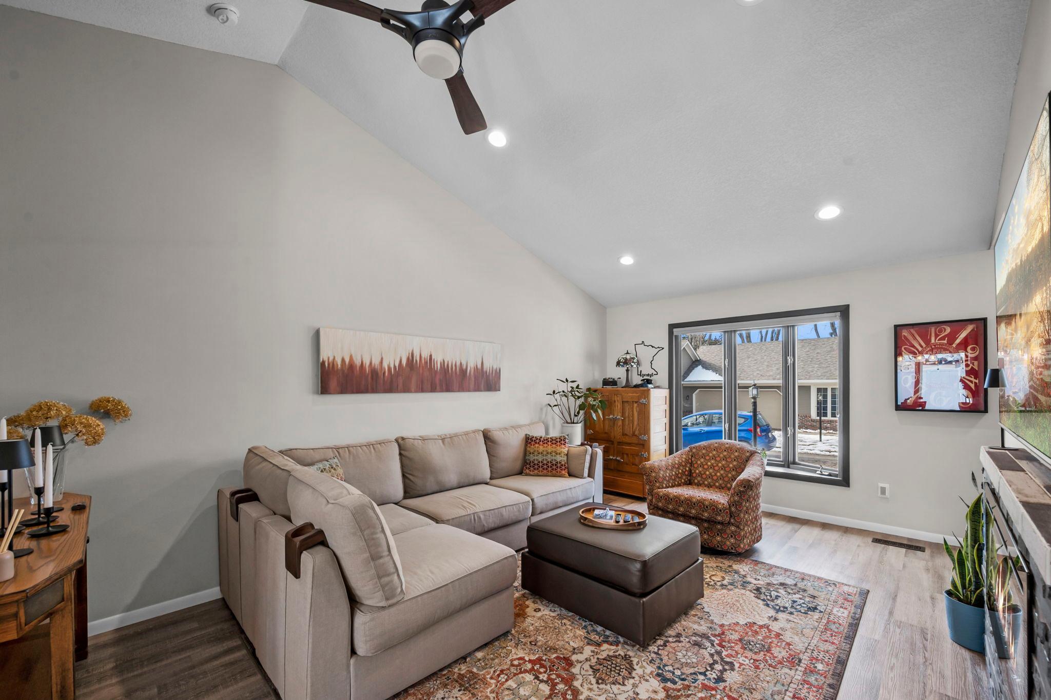 1024 Fox Run Road Waconia, MN 55387 - Photo 6 of 45