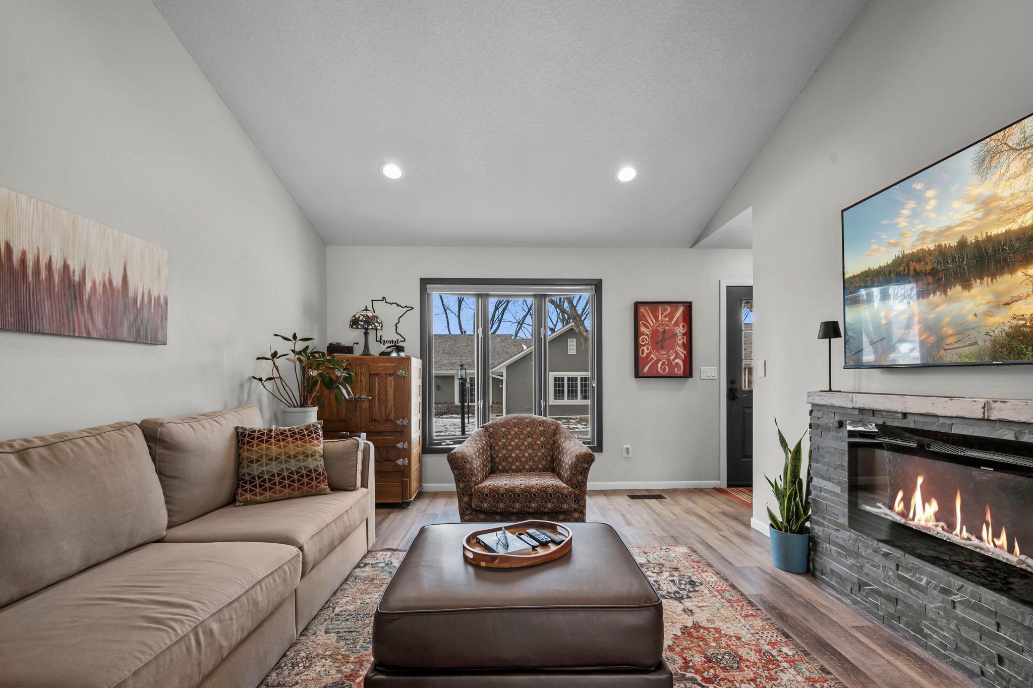 1024 Fox Run Road Waconia, MN 55387 - Photo 8 of 45