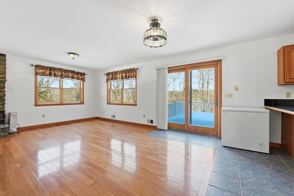 257 Boston Road Palmer, MA 01069 - Photo 12 of 41