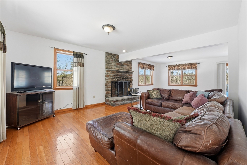 257 Boston Road Palmer, MA 01069 - Photo 14 of 41