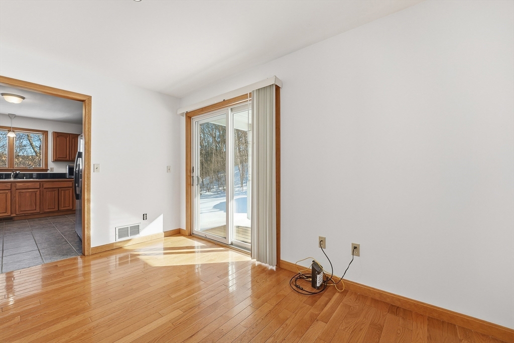 257 Boston Road Palmer, MA 01069 - Photo 17 of 41