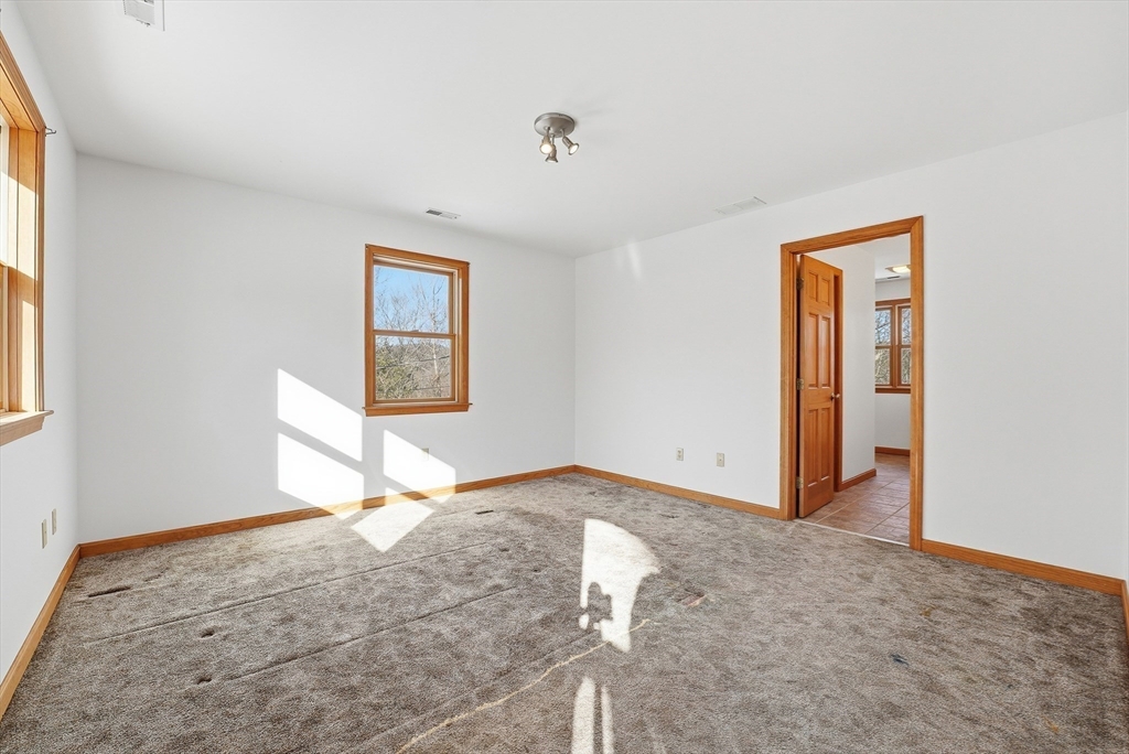 257 Boston Road Palmer, MA 01069 - Photo 26 of 41