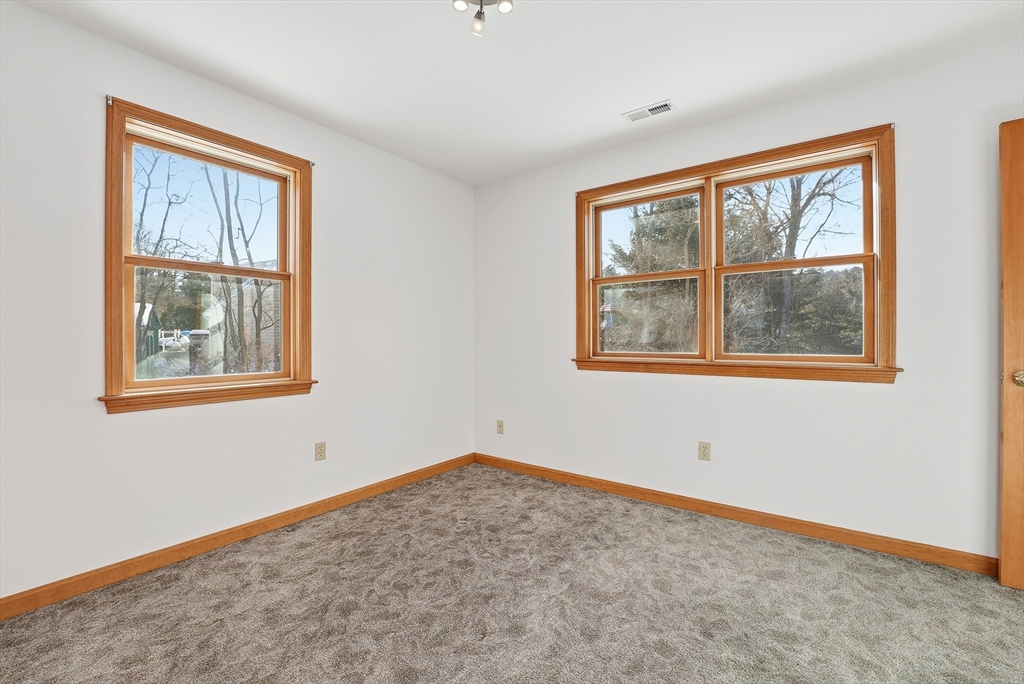 257 Boston Road Palmer, MA 01069 - Photo 32 of 41