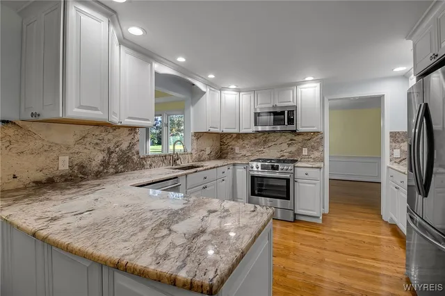 $749,900 | 15 Briarhill Road, Amherst, NY 14221