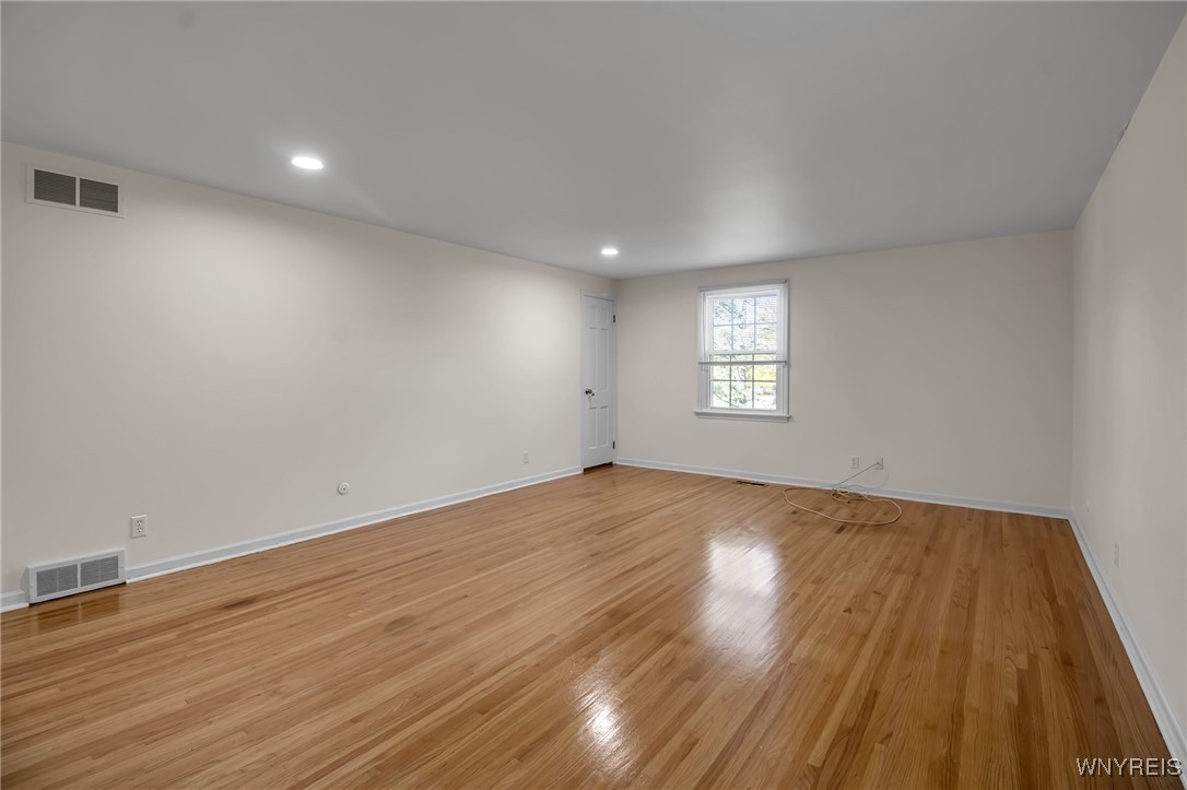 15 Briarhill Road Amherst, NY 14221 - Photo 27 of 37