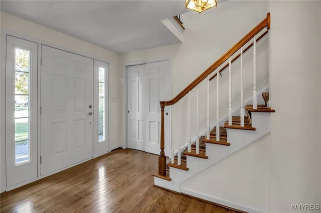 $749,900 | 15 Briarhill Road, Amherst, NY 14221