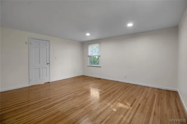 $749,900 | 15 Briarhill Road, Amherst, NY 14221