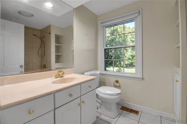 $749,900 | 15 Briarhill Road, Amherst, NY 14221