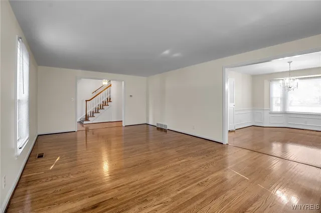 $749,900 | 15 Briarhill Road, Amherst, NY 14221