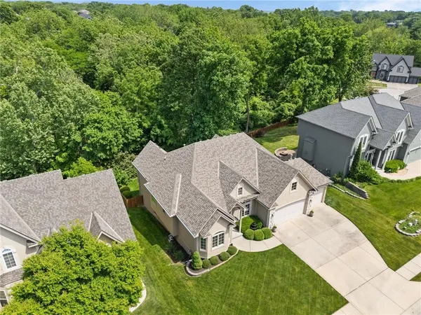 $549,500 | 7823 North Cosby Avenue, Kansas City, MO 64151