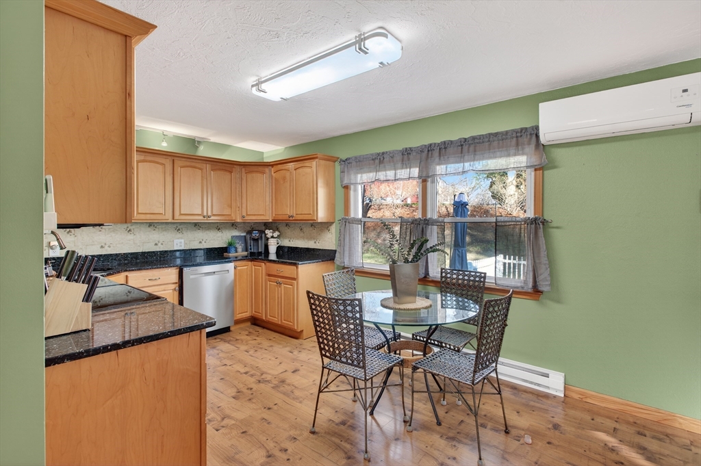 35 Dudley Road Oxford, MA 01540 - Photo 11 of 40