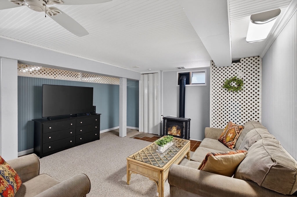 35 Dudley Road Oxford, MA 01540 - Photo 26 of 40