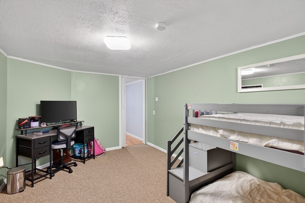 35 Dudley Road Oxford, MA 01540 - Photo 31 of 40