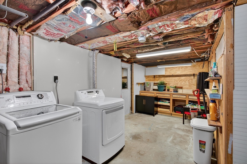 35 Dudley Road Oxford, MA 01540 - Photo 34 of 40