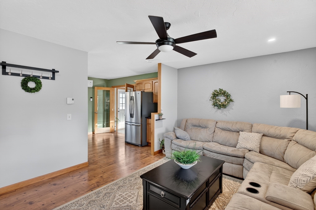 35 Dudley Road Oxford, MA 01540 - Photo 7 of 40