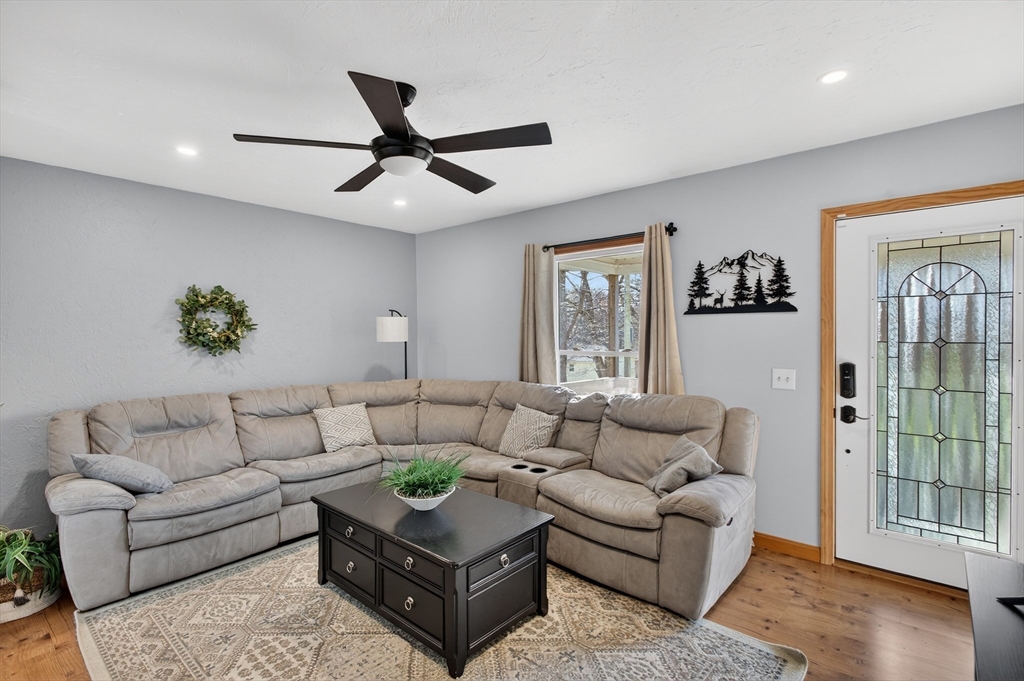 35 Dudley Road Oxford, MA 01540 - Photo 8 of 40