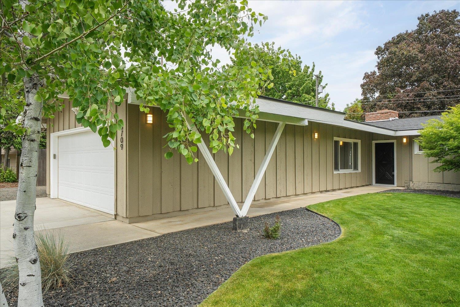 5709 South Magnolia Street Spokane, WA 99223 - Photo 10 of 40