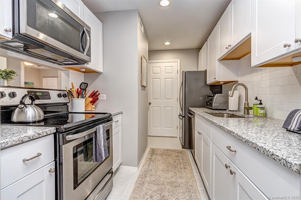 4936 Sardis Road, Unit C Charlotte, NC 28270 - Photo 7 of 30