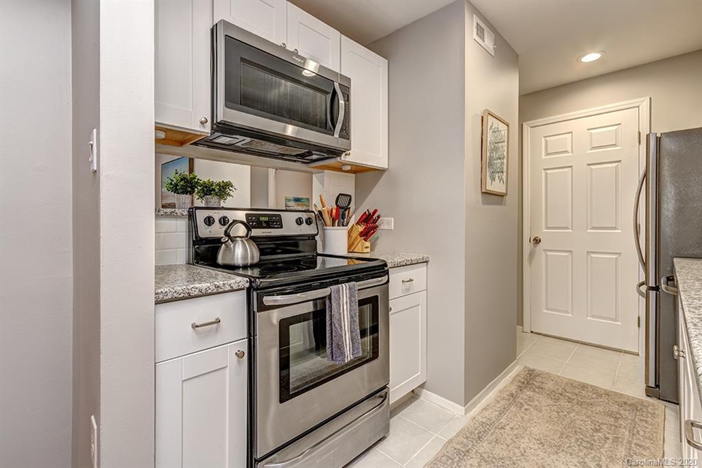 4936 Sardis Road, Unit C Charlotte, NC 28270 - Photo 8 of 30