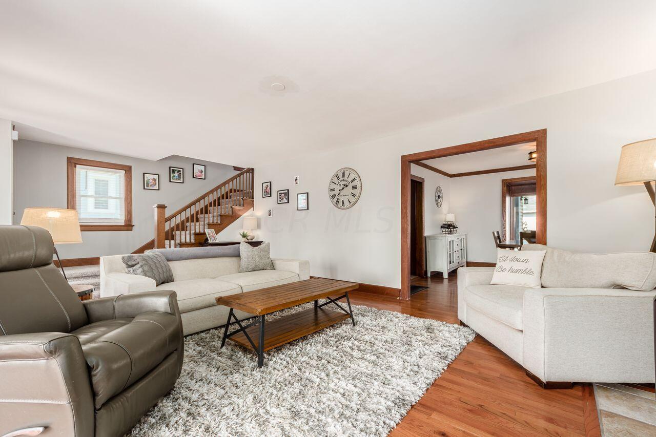 148 Fallis Road Columbus, OH 43214 - Photo 6 of 44 Living Room