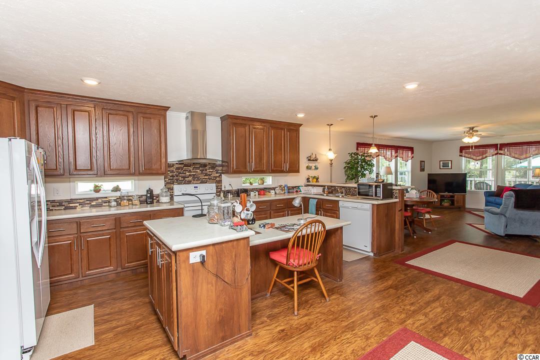 278 Walden Lake Road Conway, SC 29526 - Photo 5 of 35 Gallery Image 5