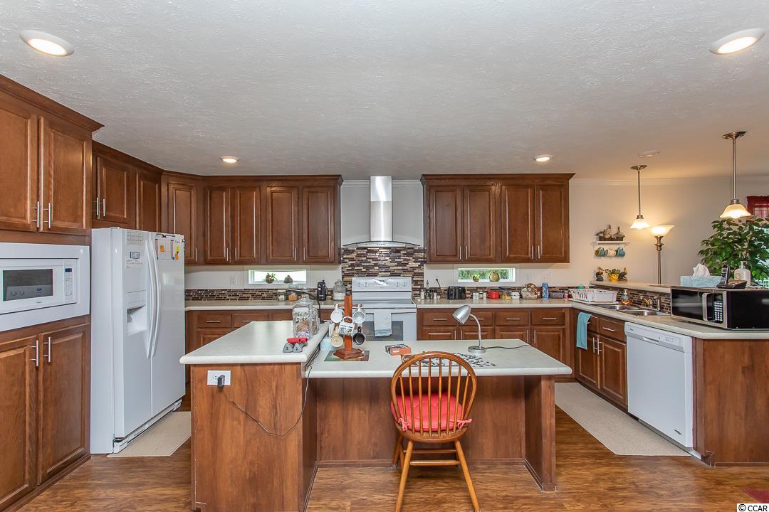 278 Walden Lake Road Conway, SC 29526 - Photo 6 of 35 Gallery Image 6