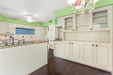 $400,000 | 200 Griffith Street, Lake Charles, LA 70601